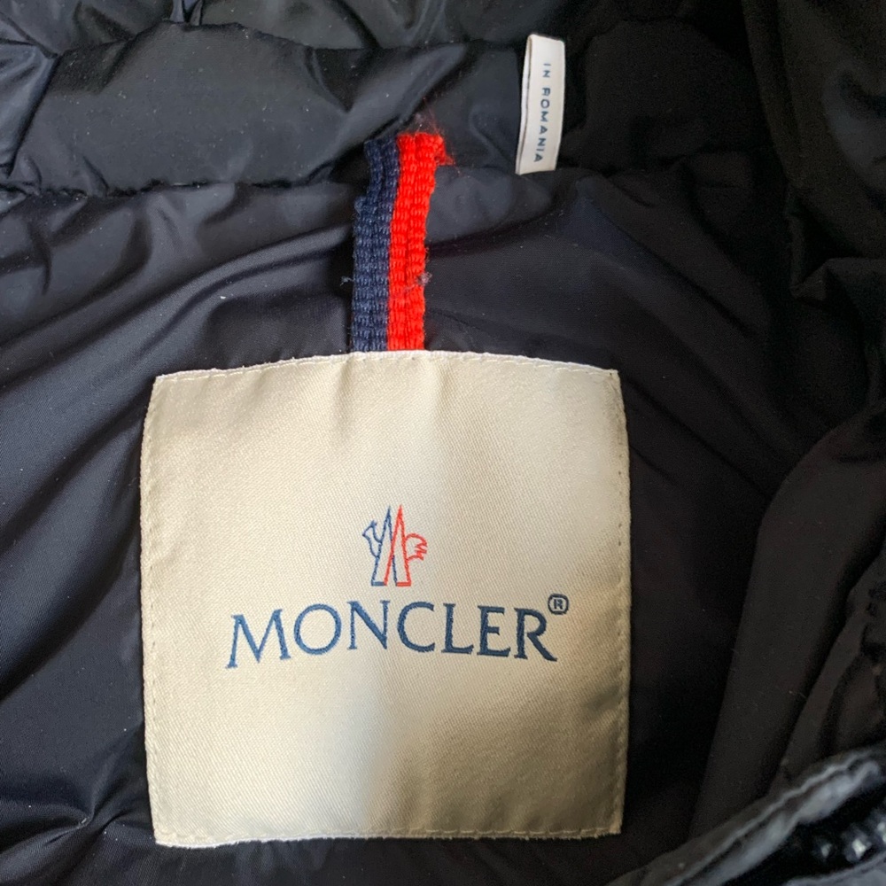 Moncler baby girl’s puff jacket - Picture 2 of 6